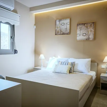 Secluded Luxury W Jacuzzi & Stunning Views Vilă